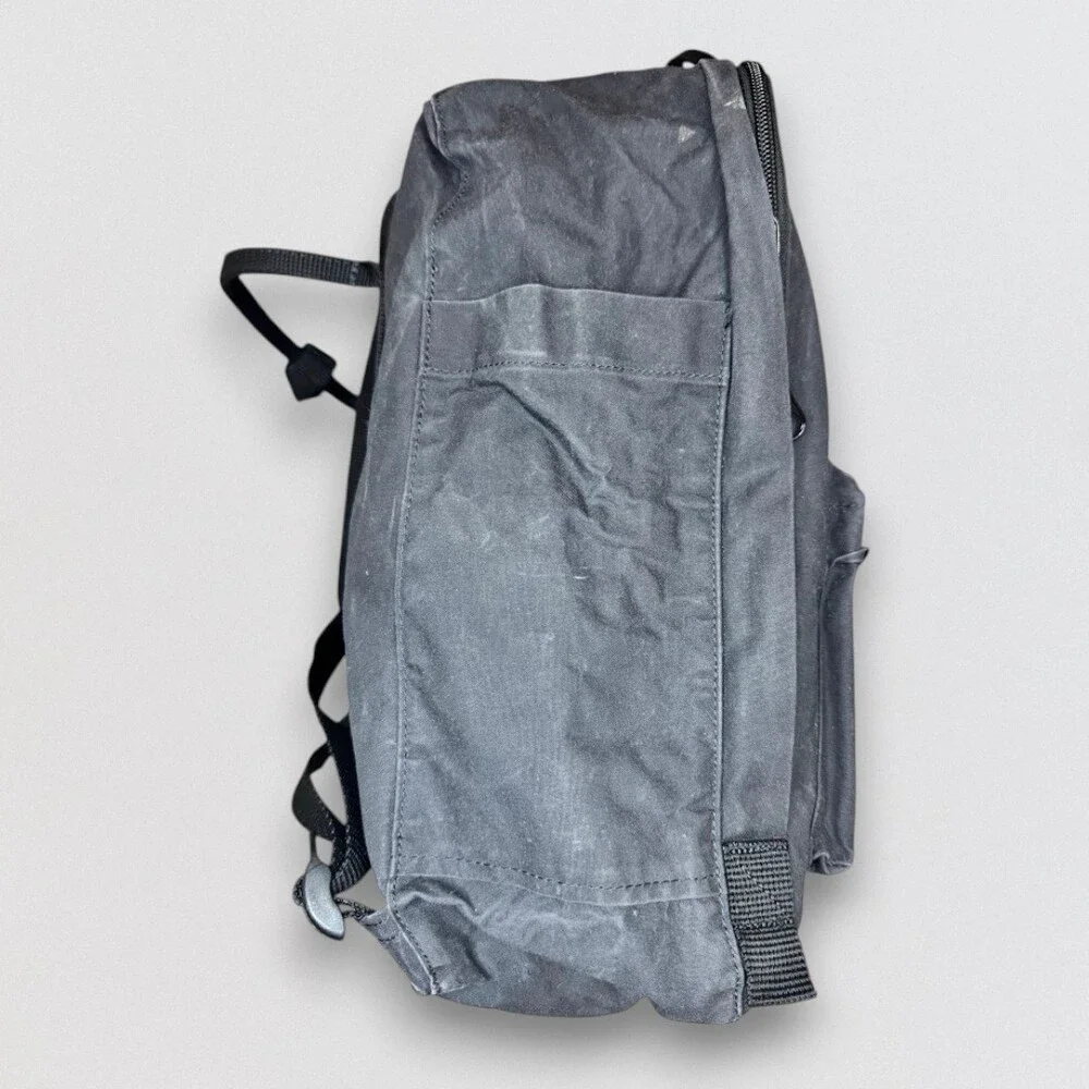 Black Everyday Laptop Travel Backpack 16L - Picture 5 of 9